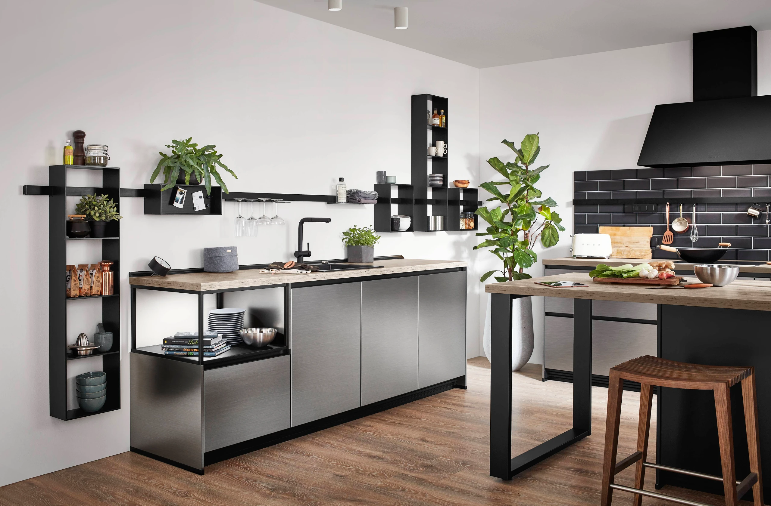 مطبخ أيكونيك يتميز بأسلوب معاصر جريء